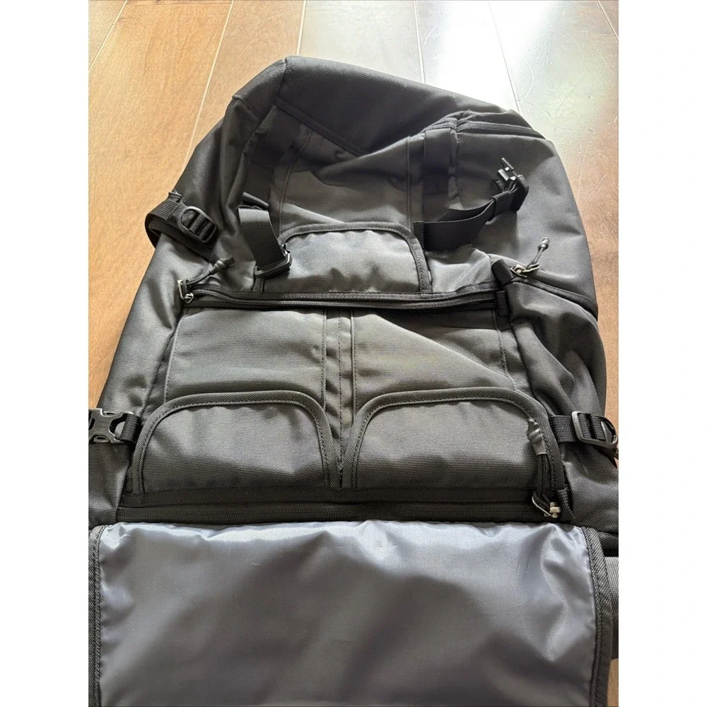 Thule Covert DSLR Rolltop Backpack Black Camera Laptop Drone Bag Nylon Used